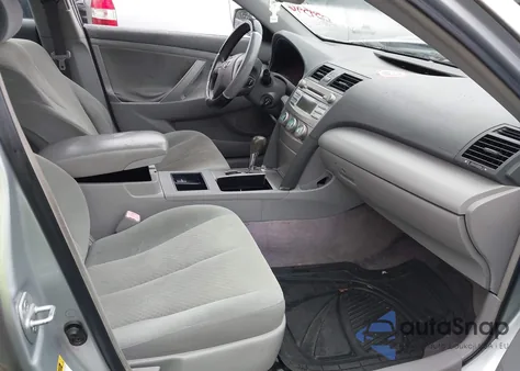 2007 Toyota Camry Le z USA, uszkodzony, nr VIN JTNBE46K273059596